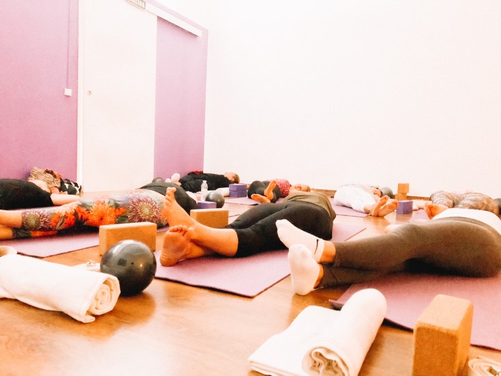 Miten valita itselleen parhaiten sopiva joogaopettajakoulutus – opettajien&nbsp;vinkit